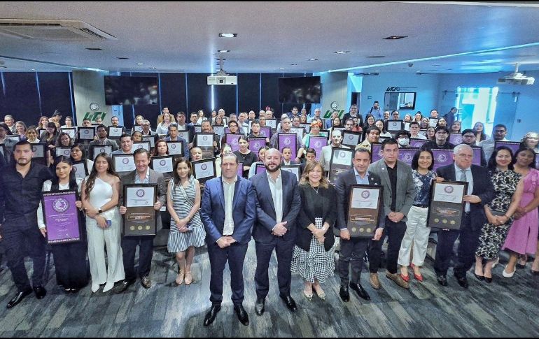 El Distintivo Jalisco Sin Brechas, otorgado a 26 empresas, mientras que el Distintivo Jalisco Responsable, fue otorgado a 79 empresas. ESPECIAL