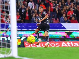 Pese a los pobres números, el mediocampista manifiesta su deseo de seguir con los rojinegros para el siguiente torneo. IMAGO7