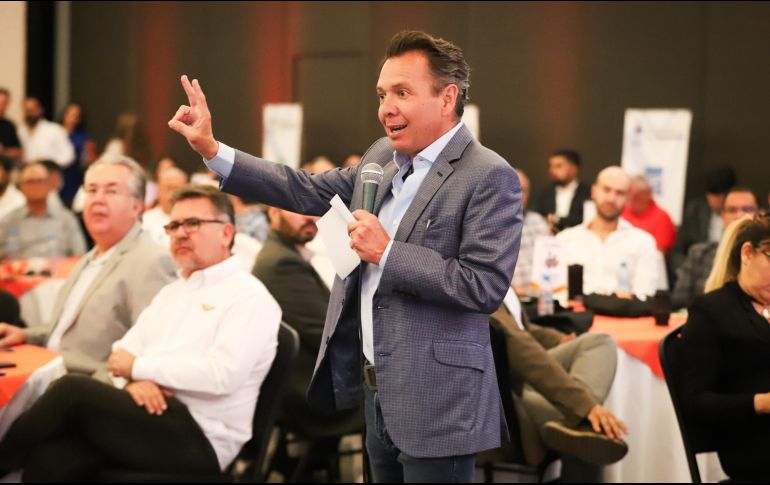 Pablo Lemus Navarro reafirmó su compromiso con la mejora de la red de carreteras estatales, con un avance de 76% en la recuperación y mantenimiento de más de dos mil 600 kilómetros de vías. CORTESÍA/ Pablo Lemus.