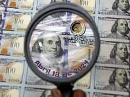Es importante recordar que la cotización del dólar se actualiza a lo largo del día, por lo que es necesario revisarla constantemente si se requiere para alguna ejecución financiera. AP / ARCHIVO