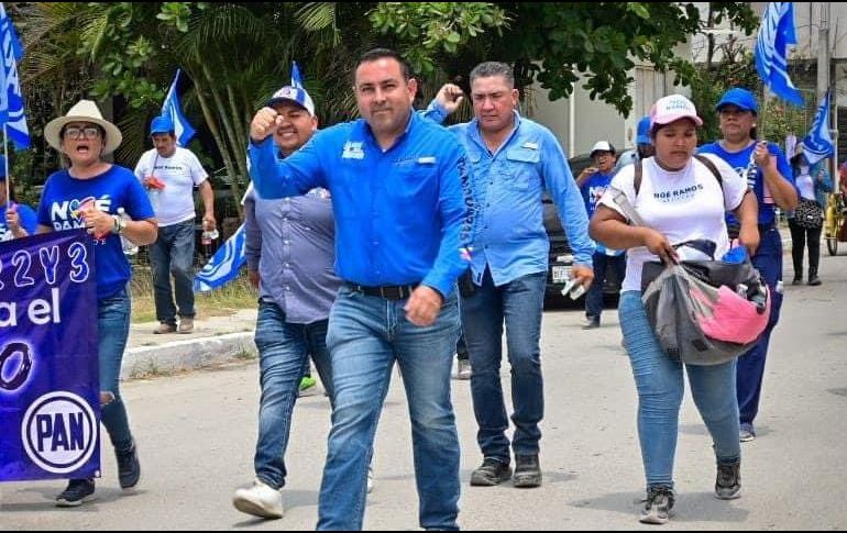Agentes de la policía de investigaciones y peritos acudieron al lugar del suceso para cercar la zona donde se produjo y recabar pruebas que eventualmente puedan esclarecer lo sucedido y permitir la detención de los agresores. ESPECIAL.