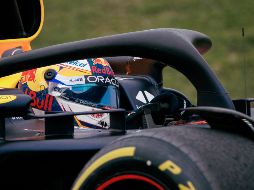 Sergio “Checo” Pérez no pudo ocultar su alegría por el buen resultado, pero sobre todo por la manera en que se logró. EFE / A. Plavevski