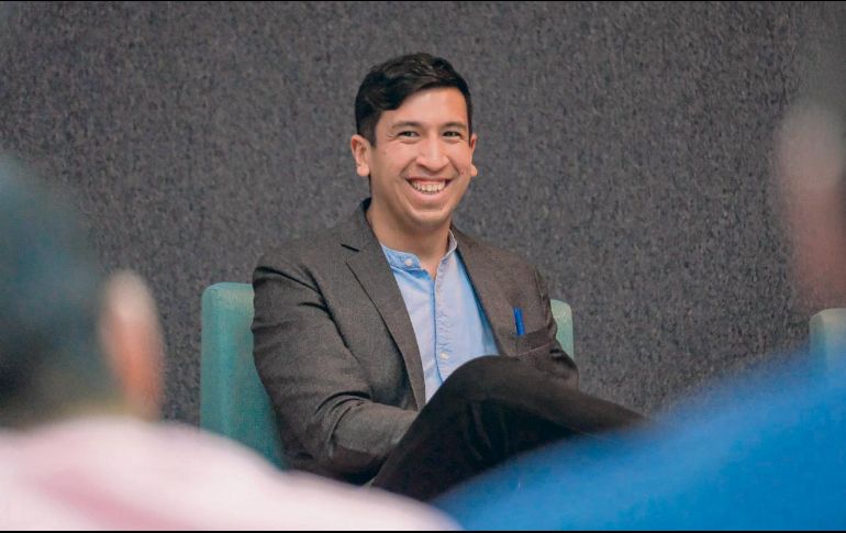 El político se encontró con vecinos de la colonia Nuevo México. ESPECIAL