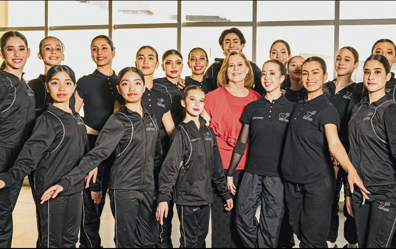 Equipo de danza de la Academia de Danza Doris Topete. CORTESÍA
