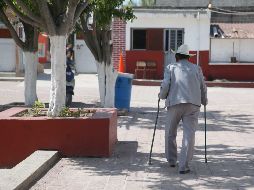 Los niveles altos de glucosa (azúcar) en sangre (diabetes Tipo 2), de colesterol y triglicéridos son causas de daños en nervios y vasos sanguíneos que nutren los nervios. EL INFORMADOR / ARCHIVO