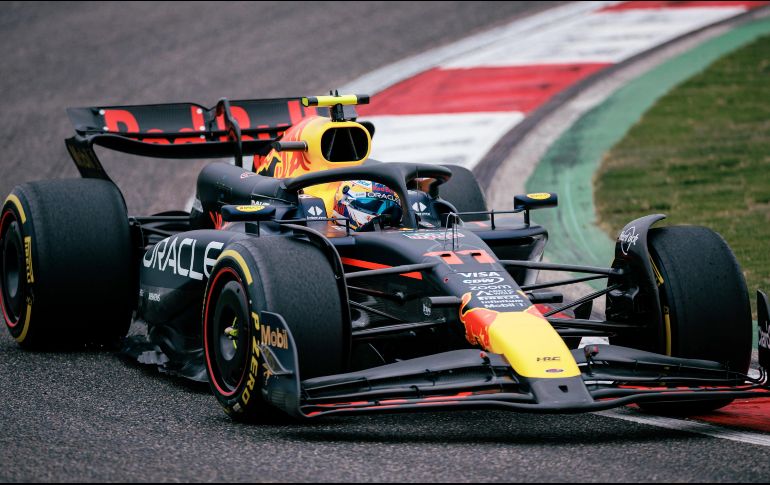 El pasado domingo, el mexicano logró subirse al podio una vez más, al obtener el tercer puesto en el Gran Premio de China. /EFE