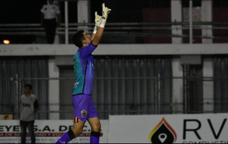 Jorge Salim Hernández, actual guardameta de los melenudos, recuerda perfecto el día en que la manada consumó su regreso a la Liga MX. ESPECIAL / LEONES NEGROS