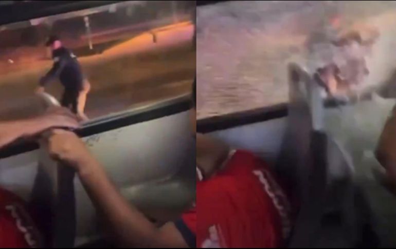 De acuerdo con la declaración de la policía municipal, durante el altercado, los involucrados lanzaron piedras a los autobuses, causando daños en los vidrios. ESPECIAL