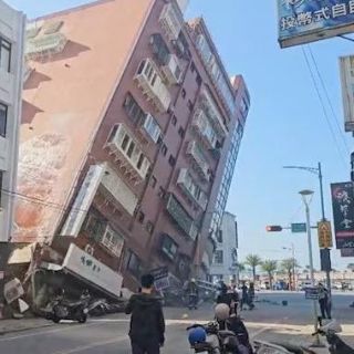 Ola de terremotos sacude Taiwán, causando el colapso parcial de dos edificios