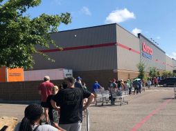 Los descuentos en Costco abarcan desde alimentos y licores hasta electrodomésticos y materiales de construcción. AP/Archivo