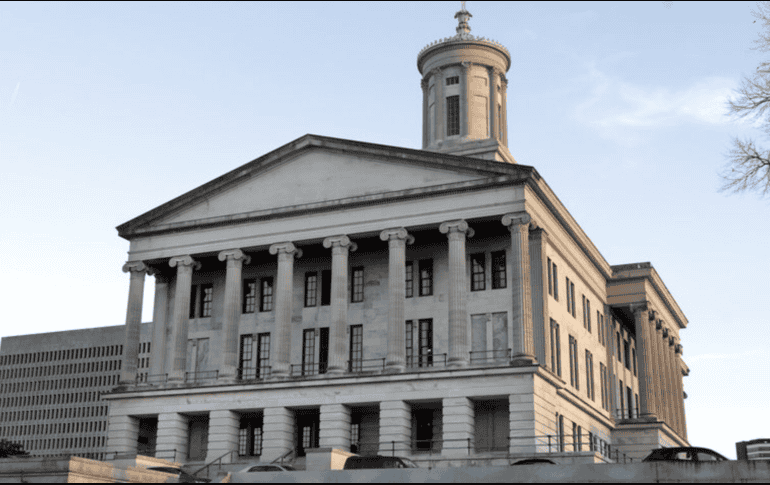 El proyecto de ley, previamente aprobado por el Senado estatal, pasará ahora al gobernador Bill Lee. X/@AP_Noticias