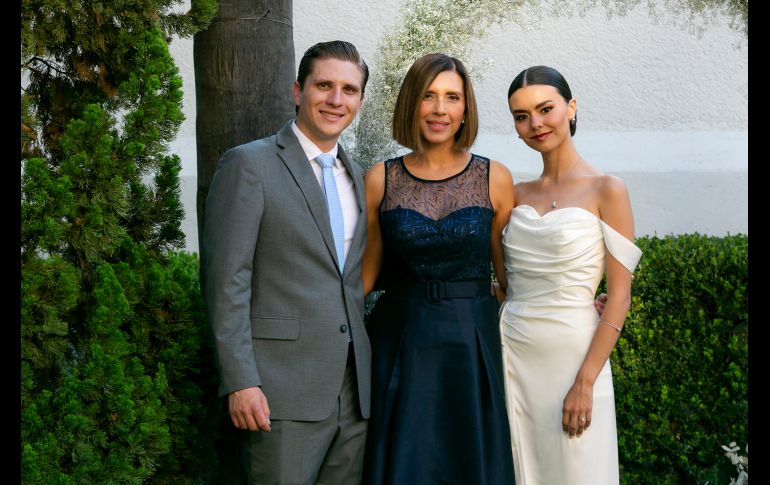 Andrés García de la Vega, Militza Armas y Estefanía Barrera. GENTE BIEN JALISCO/ Jorge Soltero