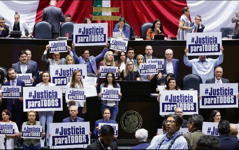 Aspecto de la sesión de la Cámara de Diputados, en donde se discutió la Ley de Amparo, aprobada en lo general por Morena y sus aliados. EL UNIVERSAL