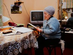 Los resultados evidencian que las personas con ocupaciones que exigen mayor esfuerzo cognitivo tienen menor riesgo de deterioro cognitivo y demencia. ESPECIAL / Foto de Mariia Chalaya en Unsplash