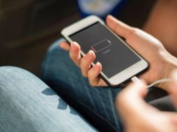 Aunque parecería un simple acto conectar y desconectar nuestro celular a una toma de corriente, la realidad es que una serie de modificaciones en este proceso podría aumentar el rendimiento de la batería. Pixabay