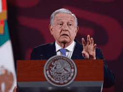 Andres Manuel López Obrador, habla durante una rueda de prensa este viernes en el Palacio Nacional de Ciudad de Mexico. EFE/ Sáshenka Gutierrez