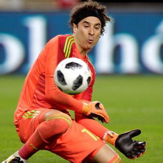 Guillermo Ochoa no es convocado para el Salernitana vs Frosinone