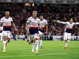 Alvarado metió a Chivas a la liguilla con un golazo al minuto 74. IMAGO7