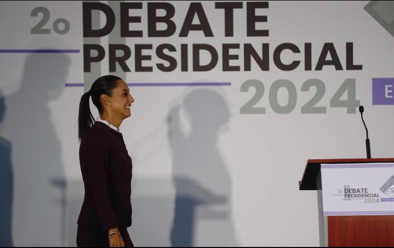 La candidata del gobernante Movimiento Regeneración Nacional (Morena) también prometió elevar el salario mínimo para que equivalgan a 2.5 canastas básicas. EFE/ S. Gutiérrez