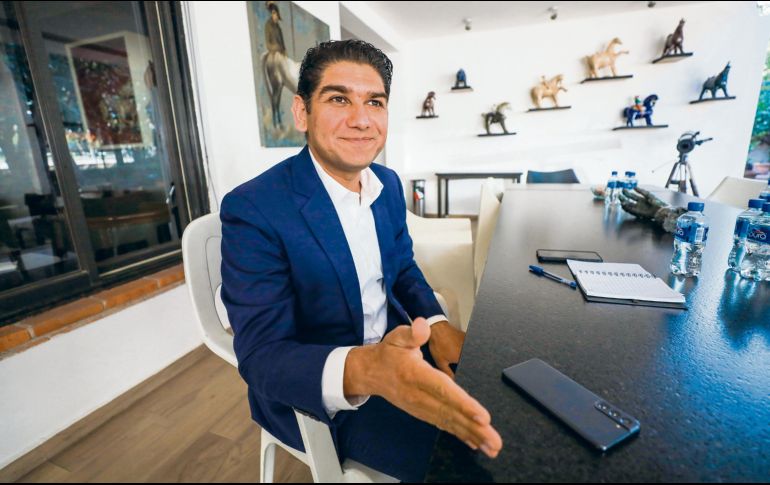 Santos Rizo reconoció la importancia de la labor de los zapopanos de San Isidro, principalmente dedicados al campo. ESPECIAL