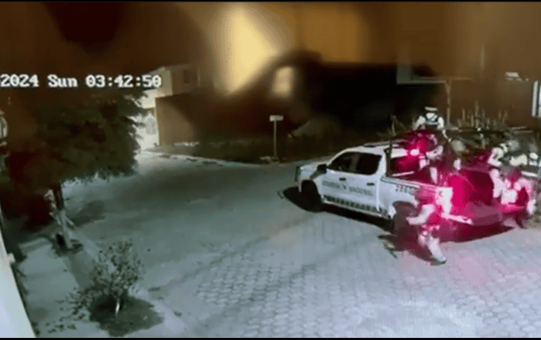 La FGR reconoció que no contaba orden de cateo, pues informó que cuatro jueces se le negaron, y, por ello, mantuvo vigilancia sobre la casa del hermano de 