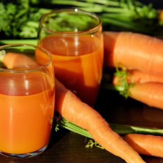 Estos son los beneficios de tomar jugo de zanahoria en ayunas