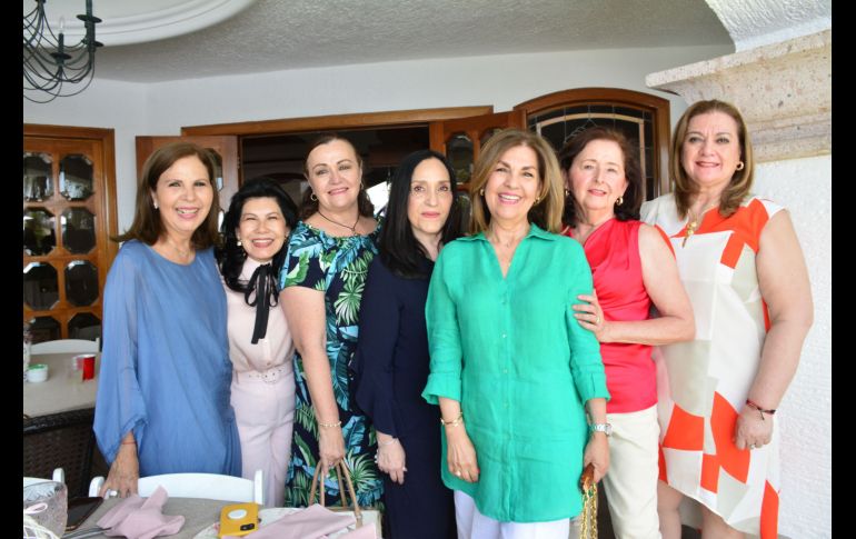 Lourdes Yhip, Azucena Sato, Marisa Atala, Ángel Bernal, Lilana Rodriguez,  Leticia Armienta y Gabriela Bazua. GENTE BIEN JALISCO/ Marifer Rached