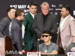 Las desavenencias de años entre Saúl Álvarez y su expromotor Óscar de la Hoya casi explotan definitivamente ayer. ESPECIAL