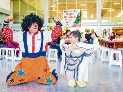 Los menores de edad adoptados se integran a los núcleos familiares, donde les aportan alimentos, vestido, casa y educación. EL INFORMADOR