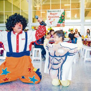 Más de dos mil niños esperan hogar