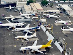 Este jueves, el Aeropuerto Internacional de la Ciudad de México anunció una inversión de para 2024, con el objetivo de mejorar la operación mediante obras de mantenimiento, conservación y modernización. AFP / ARCHIVO
