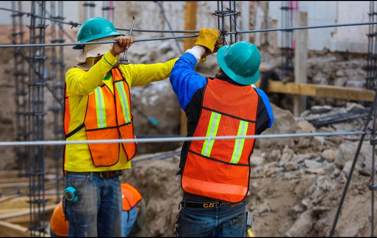 López Obrador informó que entró en vigor el decreto con el que se eleva el subsidio al empleo, para que trabajadores perciban un salario mensual de hasta de 9 mil 081 pesos para bajar el cargo de ISR. EL INFORMADOR / A. Navarro