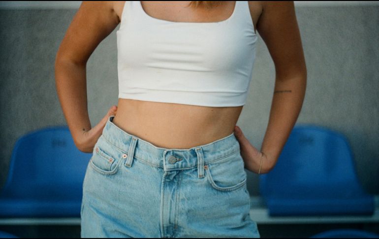 Una dieta equilibrada y ejercicio aportarán beneficios a nuestra salud y una desinflamación del abdomen. ESPECIAL/Foto de Eugene Chystiakov en Unsplash