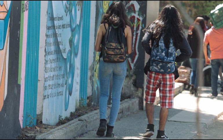 Cada generación tiene sus particularidades y obedece al momento histórico donde se originó, de ahí el encontronazo entre formas de ver el mundo. EL INFORMADOR / ARCHIVO