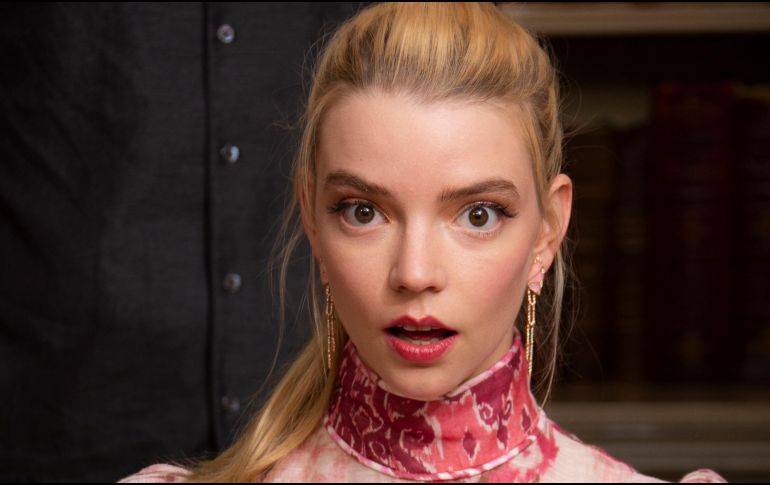 La actriz causó sensación con su atrevido vestuario. AP/ARCHIVO