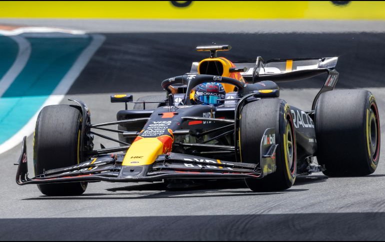 Será este sábado a las 10:30 horas, cuando se corra el Sprint en el Circuito Internacional de Miami, con el estadio de los Dolphins como gran marco espectacular.  EFE / C. Herrera