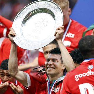 'Chucky' Lozano, segundo mexicano bicampeón en Europa con dos equipos diferentes