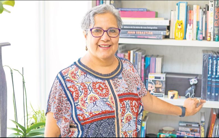 La directora del Conjunto Santander compartió, desde su oficina, que ya trabajan en un proyecto de teatro para 2025. EL INFORMADOR/ A. Navarro