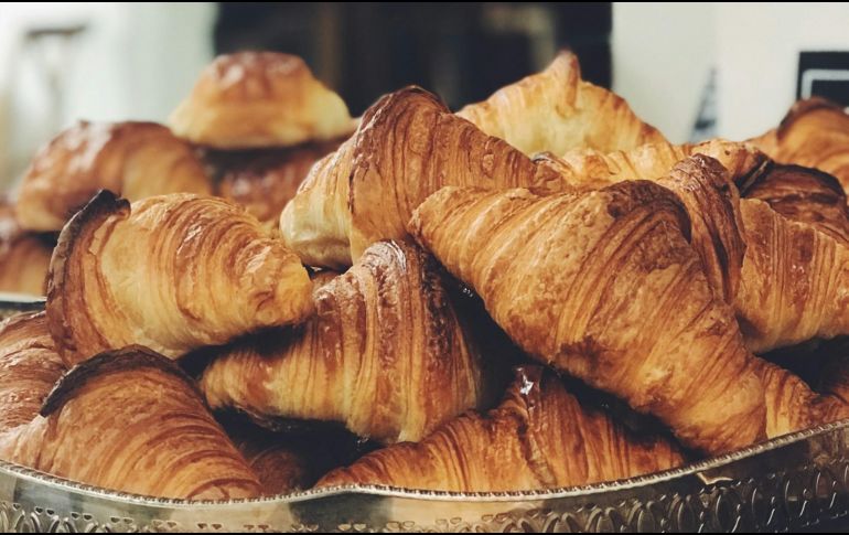 Una de las mejores formas de recorrer un país nuevo es a través de su cocina. Unsplash.