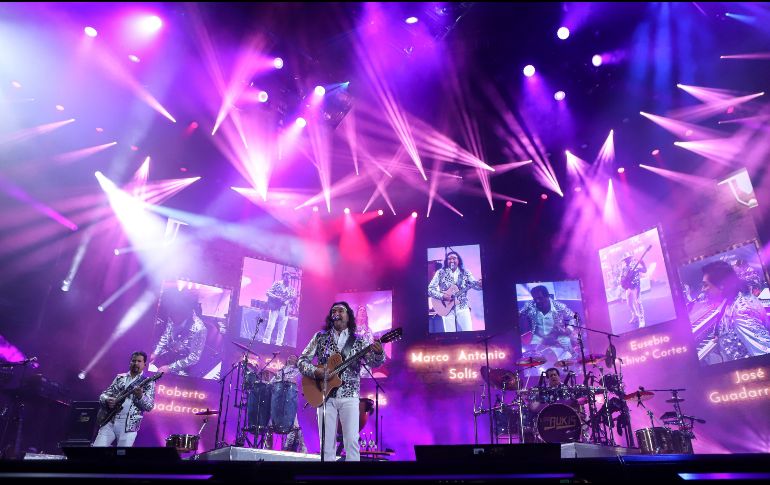 El concierto arrancó en medio de los gritos y aplausos de los fans, quienes, ni un momento, dejaron de corear sus canciones y hasta bailar con ellos. EL INFORMADOR/ ARCHIVO.