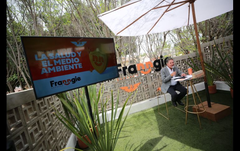 Prometió que creará jardines polinizadores con el objetivo de fomentar la polinización de flores. CORTESÍA