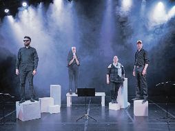 Elenco de la obra de teatro “A veces somos santos”. CORTESÍA