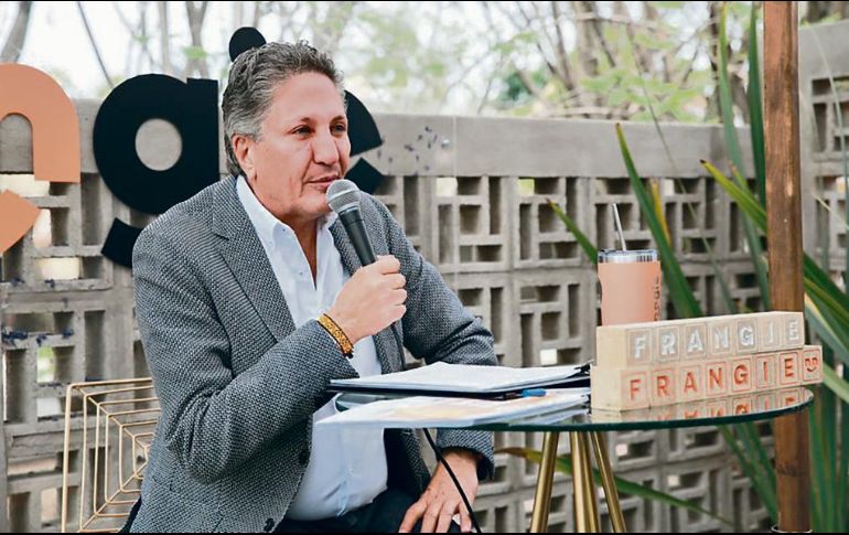 Frangie también comentó propuestas de salud animal, como una clínica veterinaria al sur de Zapopan. ESPECIAL