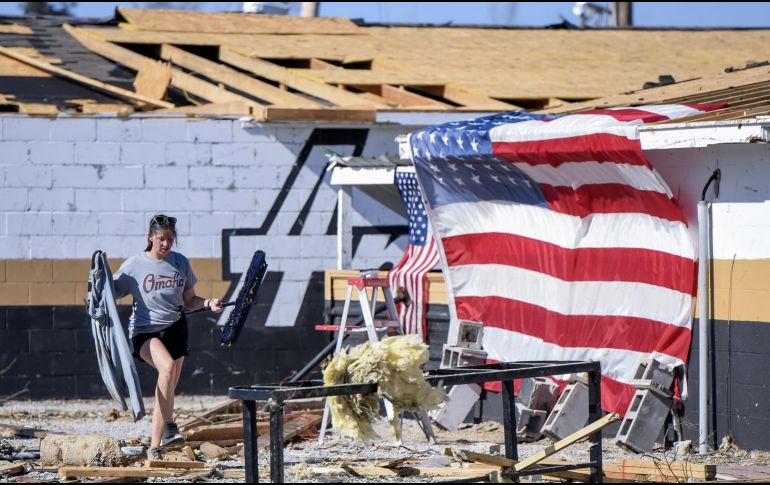 Imágenes aéreas mostraban casas reducidas a montañas de escombros y otras con los tejados arrancados. EFE / APA / T. GRANING