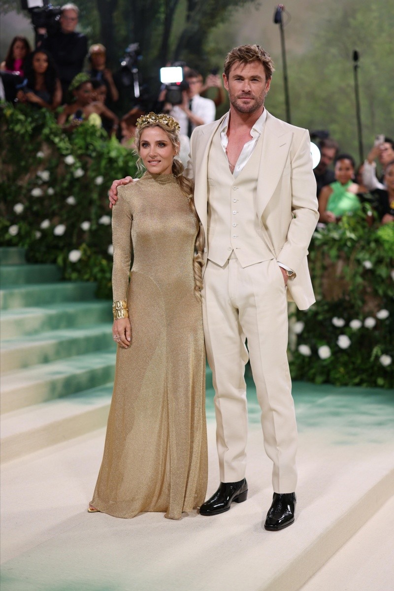 Elsa Pataky y Chris Hemswowrth en la Met Gala 2024. EFE/ Justin Lane