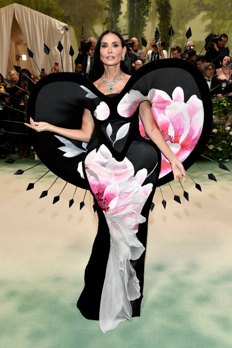 Demi Moore  en la Met Gala 2024. AP/ Evan Agostini