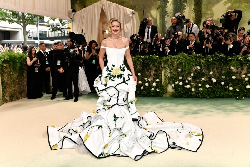 Gigi Hadid  en la Met Gala 2024. AP/ Evan Agostini