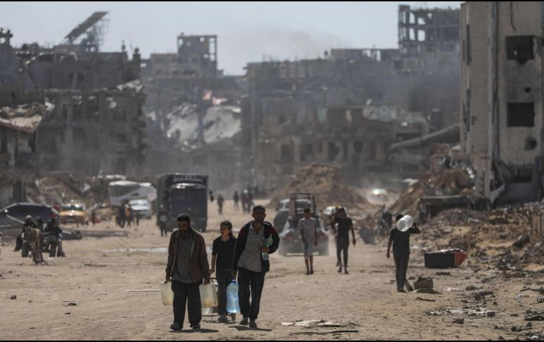 Ahora Gaza es totalmente dependiente de los grupos de ayuda para obtener alimentos, medicinas y productos básicos. EFE / M. SABER