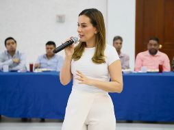 La panista compartió sus propuestas con el Colegio de Ingenieros Civiles del Estado de Jalisco. ESPECIAL