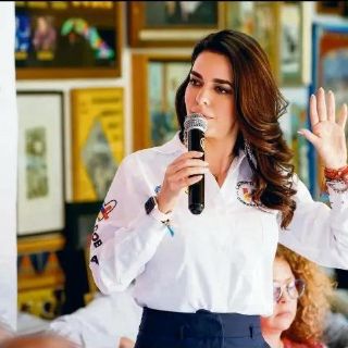 Haro promete apoyos y fondos especiales a los emprendedores